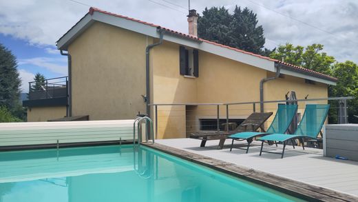 Luxury home in Chazay-d'Azergues, Rhône