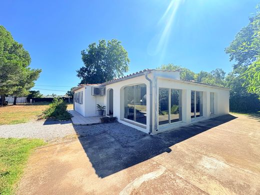 ‏וילה ב  Thuir, Pyrénées-Orientales