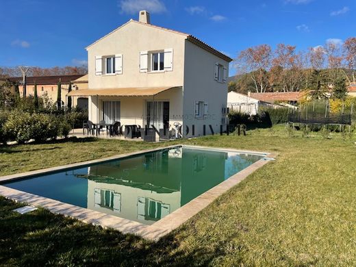 Luxe woning in Cucuron, Vaucluse