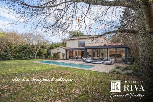 Элитный дом, Latresne, Gironde