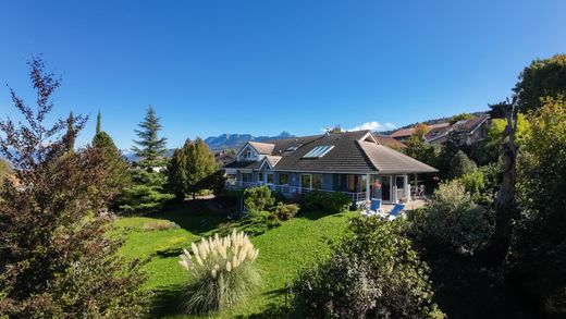 Casa di lusso a Neuvecelle, Alta Savoia