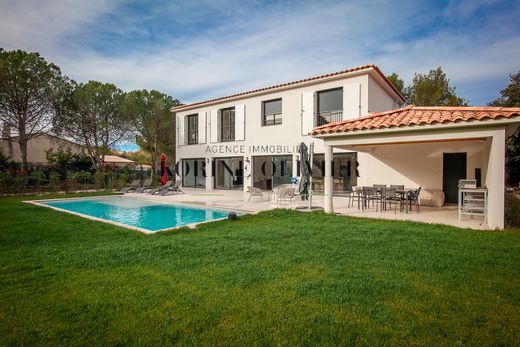 Luxus-Haus in Meyrargues, Bouches-du-Rhône