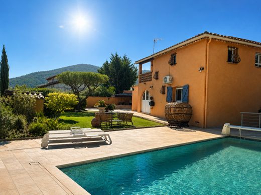 Villa in La Londe-les-Maures, Var