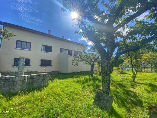 Casa di lusso a Soucieu-en-Jarrest, Rhône