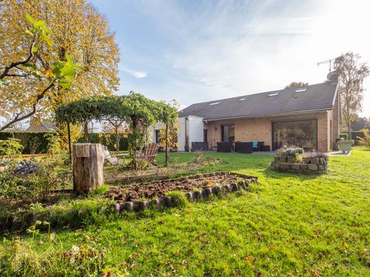 Casa di lusso a Camphin-en-Pévèle, North