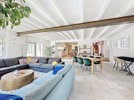 Casa di lusso a La Tour-du-Pin, Isère