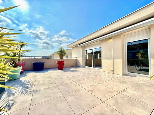 Apartment / Etagenwohnung in Six-Fours-les-Plages, Var