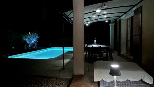 Элитный дом, Collobrières, Var