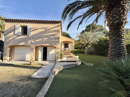 Luxus-Haus in Six-Fours-les-Plages, Var