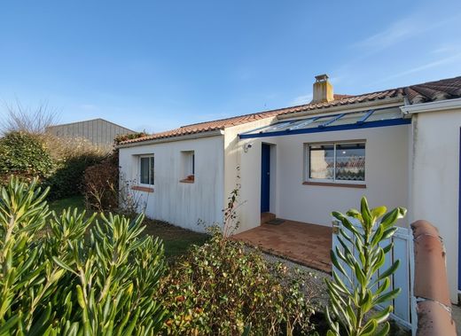 Luxury home in Les Sables-d'Olonne, Vendée