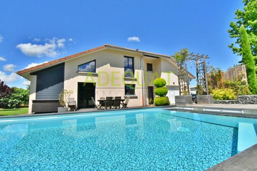 Casa de lujo en La Chapelle-de-la-Tour, Isere