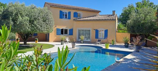 Maison de luxe à Saint-Didier, Vaucluse