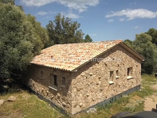 Conca, South Corsicaの高級住宅