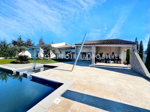 Luxe woning in Pernes-les-Fontaines, Vaucluse