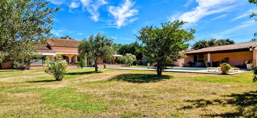 Villa in Pernes-les-Fontaines, Vaucluse