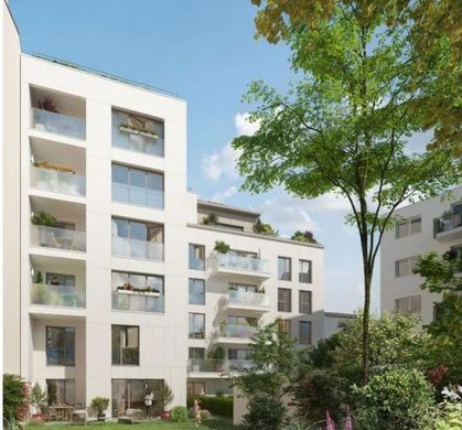 Apartment / Etagenwohnung in Issy-les-Moulineaux, Hauts-de-Seine