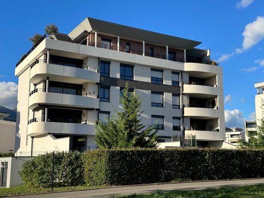 Appartement in Saint-Genis-Pouilly, Ain