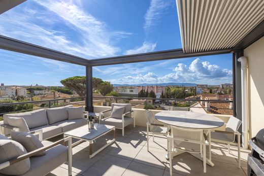Apartment / Etagenwohnung in Saint-Raphaël, Var