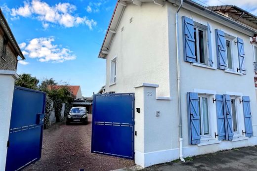 Luxus-Haus in Saint-Germain-sur-Morin, Seine-et-Marne