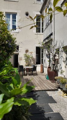 호화 저택 / Orléans, Loiret