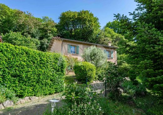 Villa in Couzon-au-Mont-d'Or, Rhône