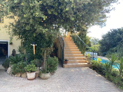 Le Tignet, Alpes-Maritimesの高級住宅