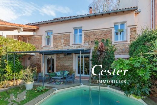 Luxury home in L'Isle-Jourdain, Gers