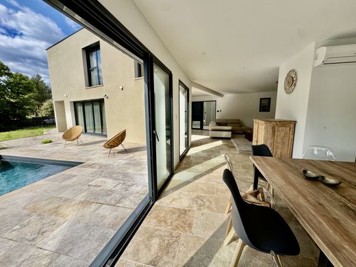 Villa in Mollans-sur-Ouvèze, Drôme