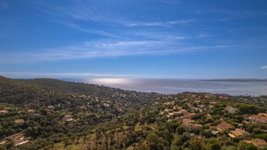 ‏קרקע ב  Roquebrune-sur-Argens, Var