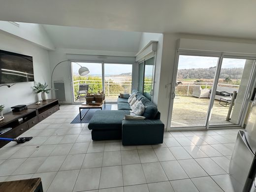 Luxus-Haus in Ploubazlanec, Côtes-d'Armor