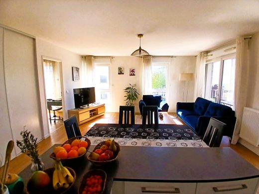Apartment in Nogent-sur-Marne, Val-de-Marne