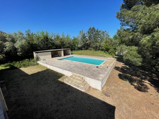 Πολυτελή κατοικία σε Castelnau-de-Guers, Hérault