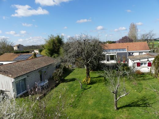 منزل ﻓﻲ Liez, Vendée