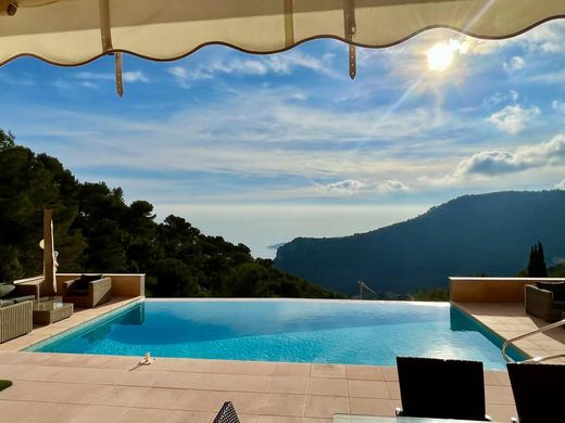 Luxury home in Èze, Alpes-Maritimes