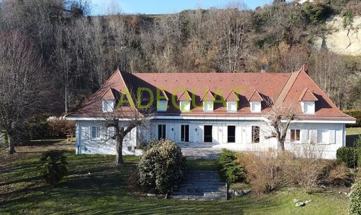 Luxury home in Bourgoin-Jallieu, Isère