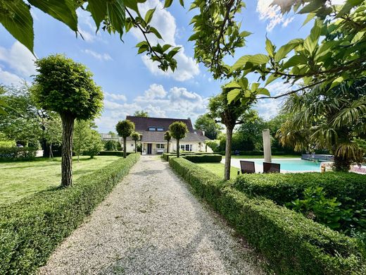 豪宅  Paray-le-Monial, Saône-et-Loire