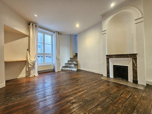 ﺷﻘﺔ ﻓﻲ Clermont-Ferrand, Puy-de-Dôme