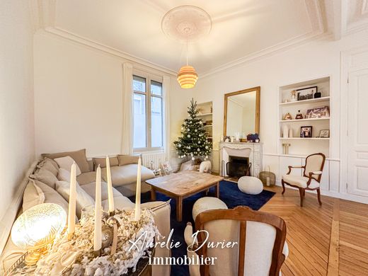 Πολυτελή κατοικία σε Tours, Indre-et-Loire