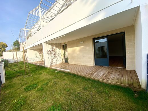 Apartment / Etagenwohnung in Talence, Gironde