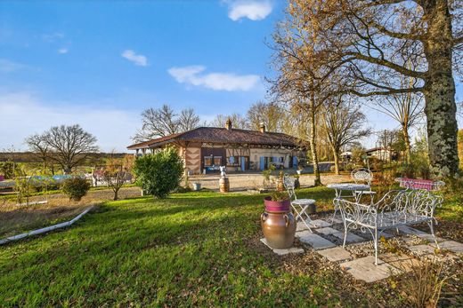Demeure ou Maison de Campagne à Varennes-Saint-Sauveur, Saône-et-Loire