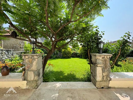 Casa de lujo en Collonges, Ain