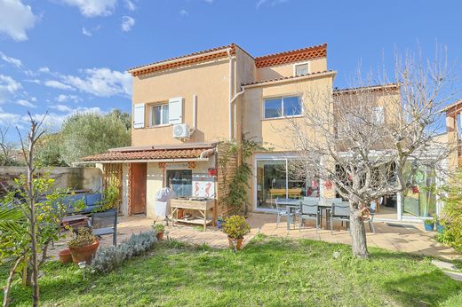 Luxury home in Hyères, Var