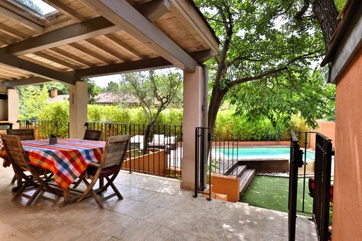 Luxury home in Roussillon, Vaucluse