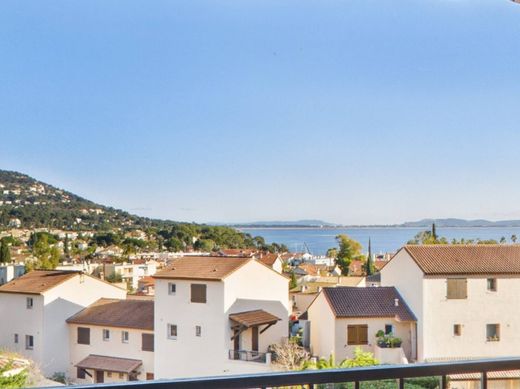 Apartment in Carqueiranne, Var