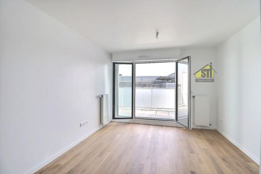 Apartment in Rueil-Malmaison, Hauts-de-Seine