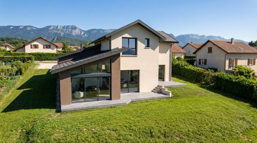 Luxury home in Péron, Ain