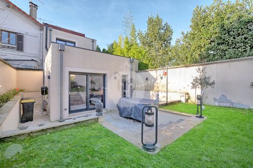 Maison de luxe à Saint-Maur-des-Fossés, Val-de-Marne