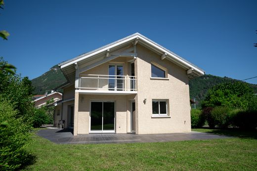 Luksusowy dom w Marignier, Haute-Savoie