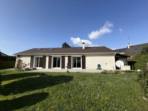 Casa di lusso a Saint-Witz, Val d'Oise