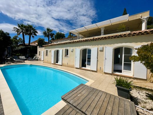 Willa w La Londe-les-Maures, Var